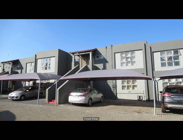 2 BEDROOM TOWNHOUSE FOR SALE IN MULBARTON